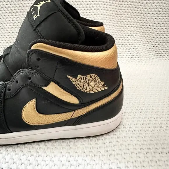 Air Jordan 1 Nike Mid Black Metallic Gold Retro Sneaker Missing Laces DQ8426-071